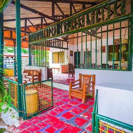 Oyo 875 Madhavi Beach Resort Balibago Kültér fotó