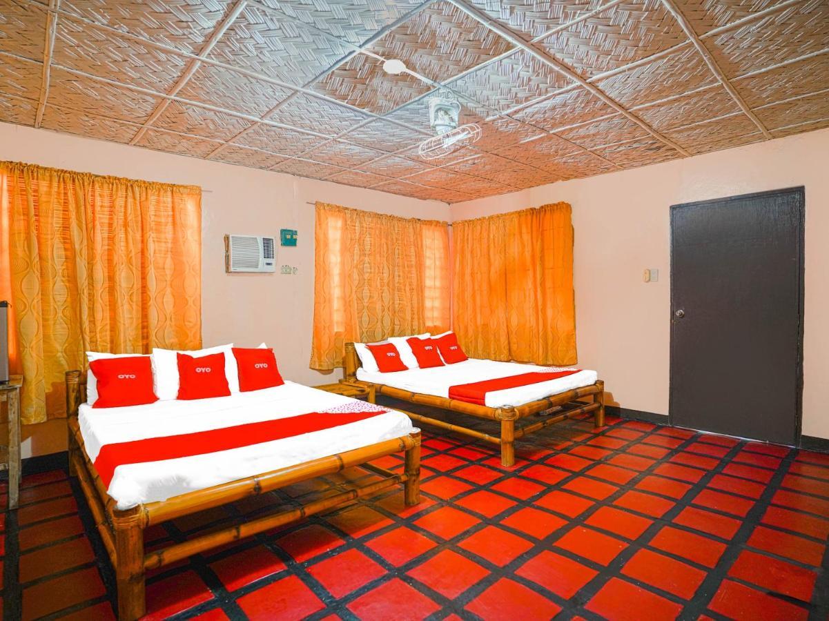 Oyo 875 Madhavi Beach Resort Balibago Kültér fotó