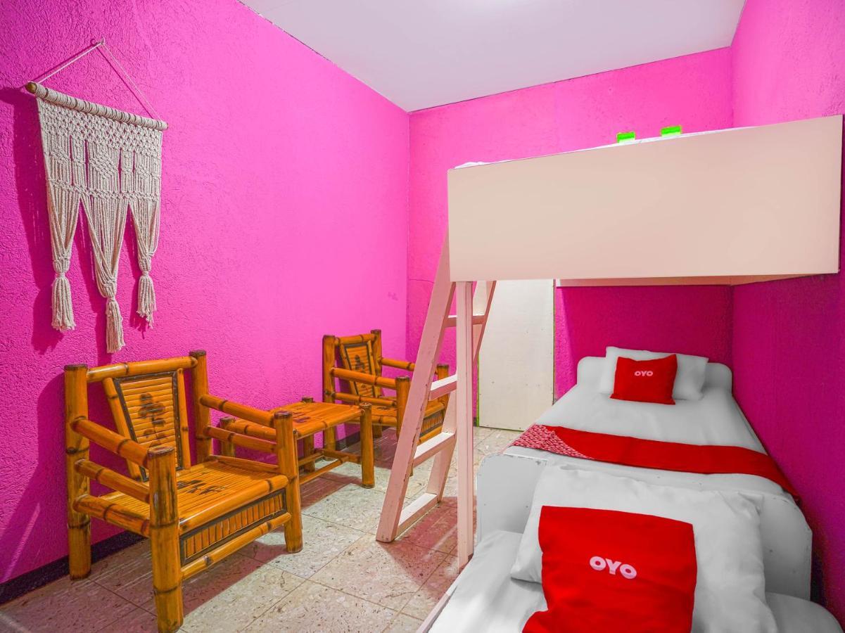 Oyo 875 Madhavi Beach Resort Balibago Kültér fotó