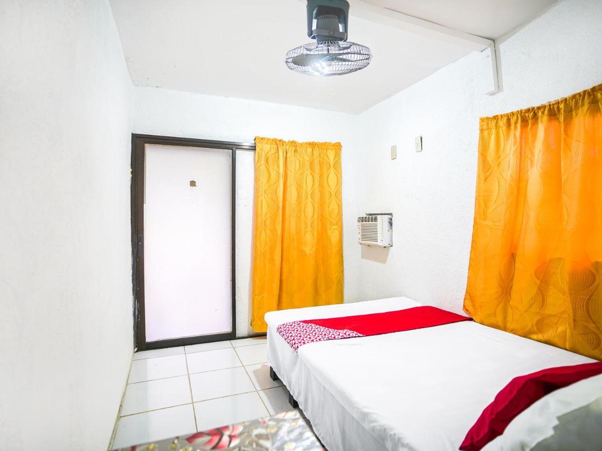 Oyo 875 Madhavi Beach Resort Balibago Kültér fotó